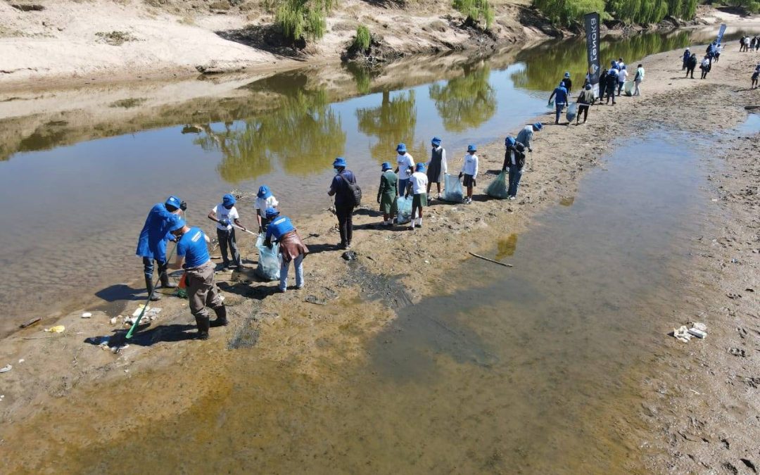 Friends of the Orange-Senqu River come together to raise awareness about river health and tackle pollution